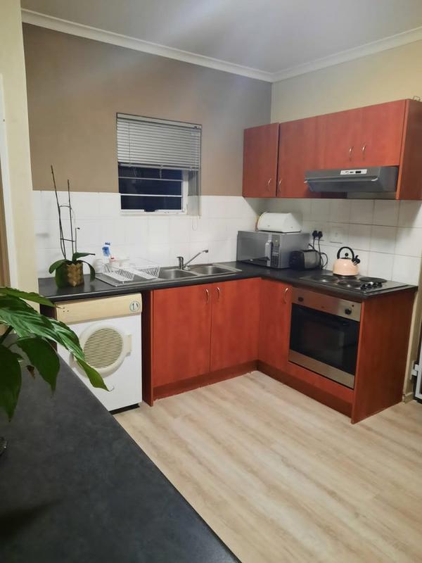 To Let 3 Bedroom Property for Rent in Pelikan Park Western Cape
